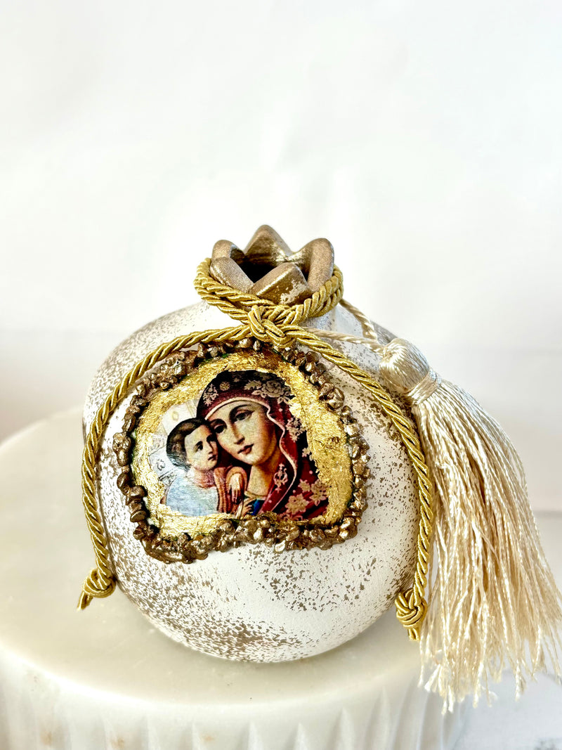 Pomegranate with Panagia & Baby Jesus - White/Gold