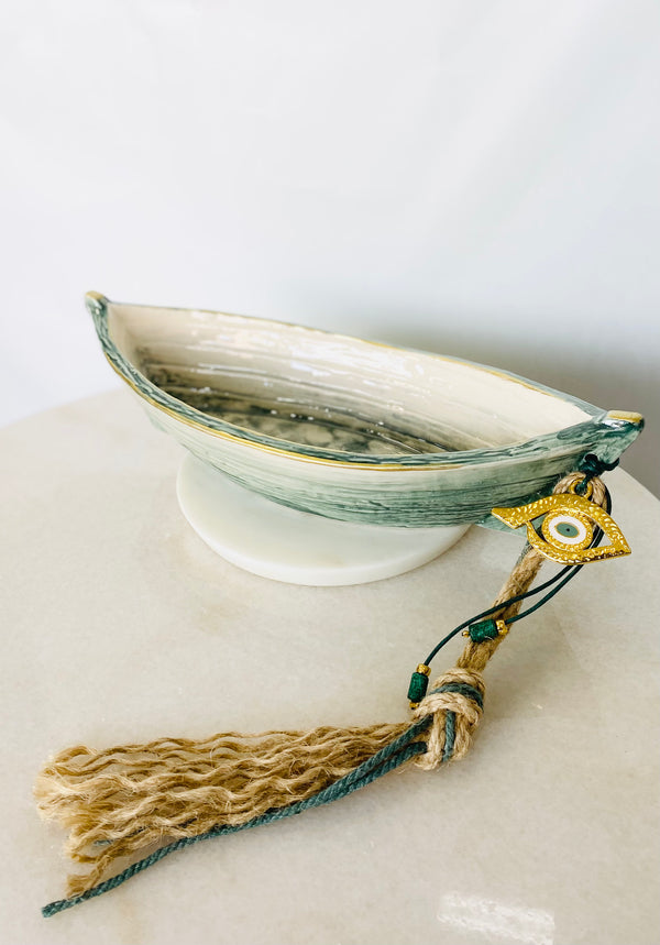 Ceramic Boat with Gold Mati